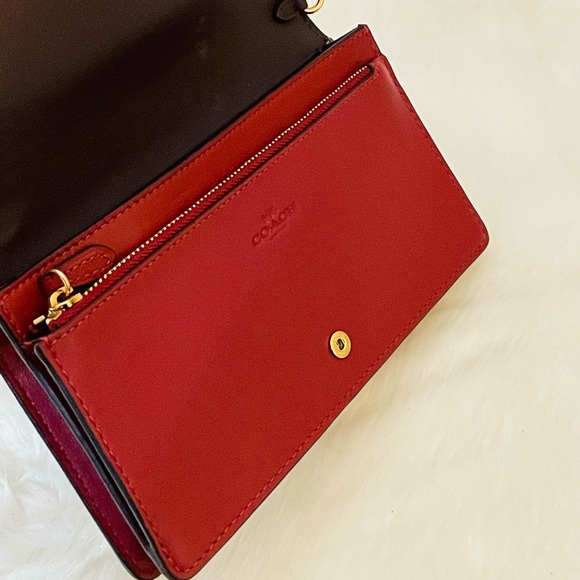 NWT Coach Anna Foldover Clutch Crossbody in Signature Canvas with heart print - Picture 5 of 13